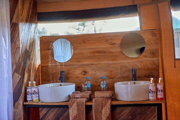 9-Days Private Luxury Safari: Tarangire, Serengeti & Ngorongoro