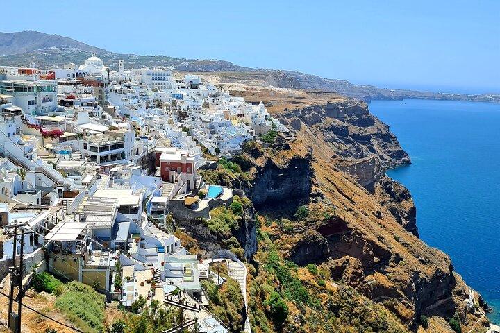 Santorini: Private Tour in the Picturesque Village of Oia