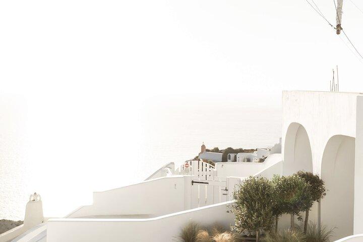 Santorini: Private Tour in the Picturesque Village of Oia