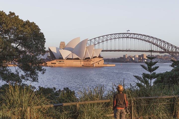 4Hr Sydney Tour including a Rocks Walking Tour & Bondi