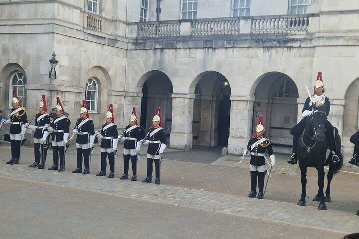 London Private Guided Taxi Tour