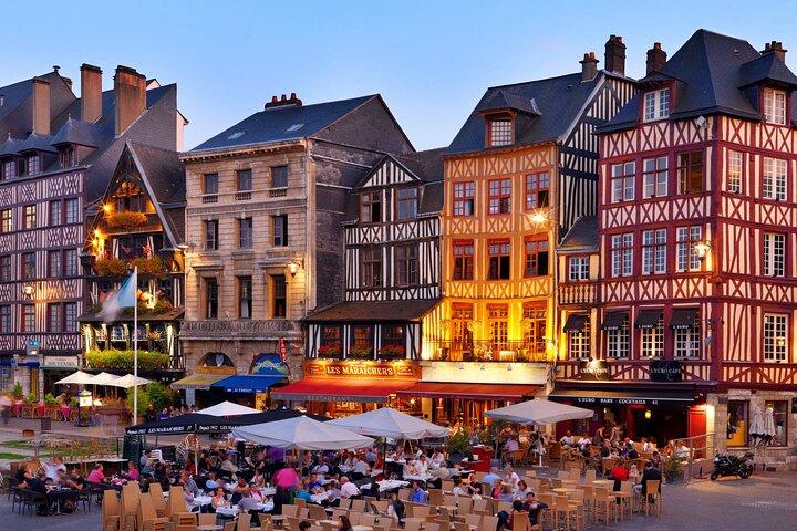Rouen: Private Walking Tour with a Licensed Tour Guide