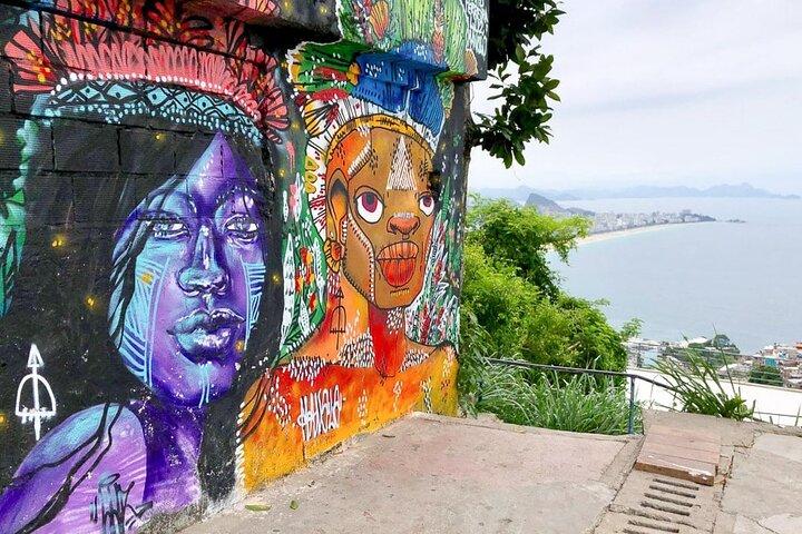 Favela Jeep Tour to Rocinha and Capoeira with Local Culture