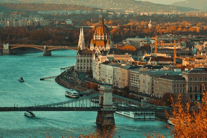 Budapest City Tour with Car