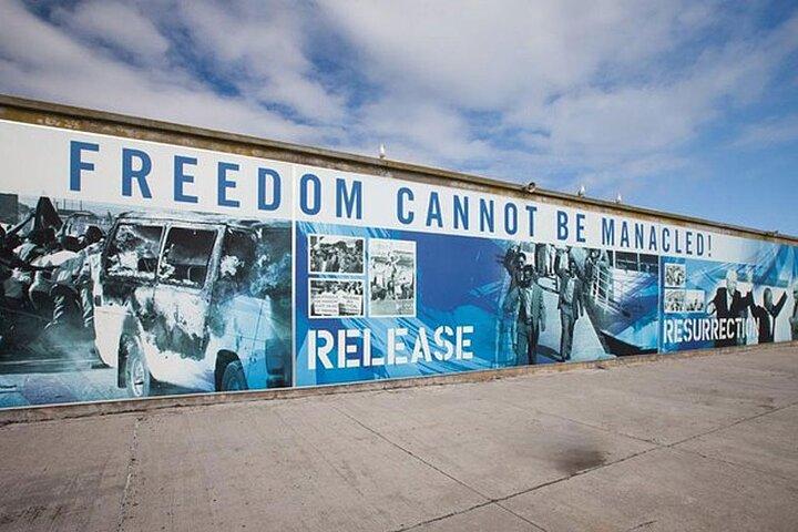 A Day Trip to Robben Island and Table Mountain