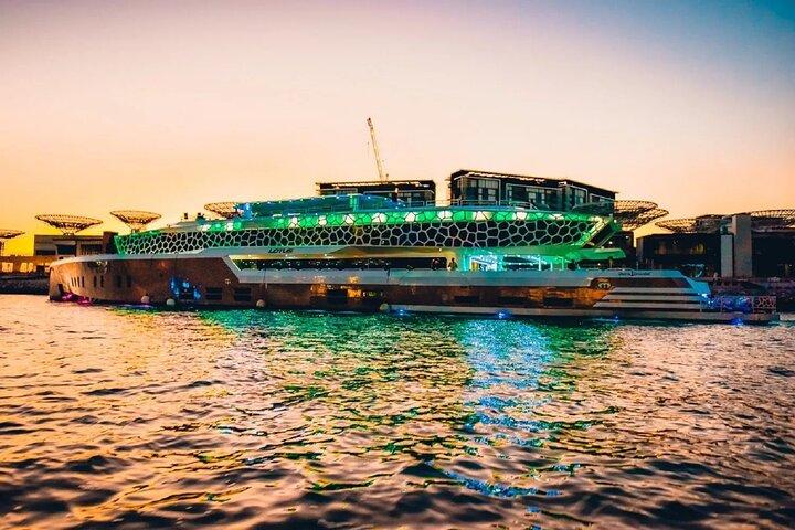Dubai Lotus Yacht with Dinner Cruise