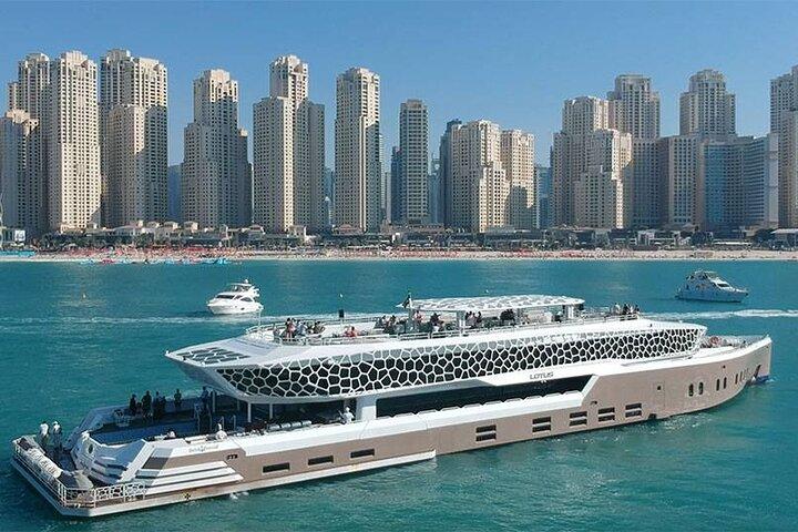 Dubai Lotus Yacht with Dinner Cruise