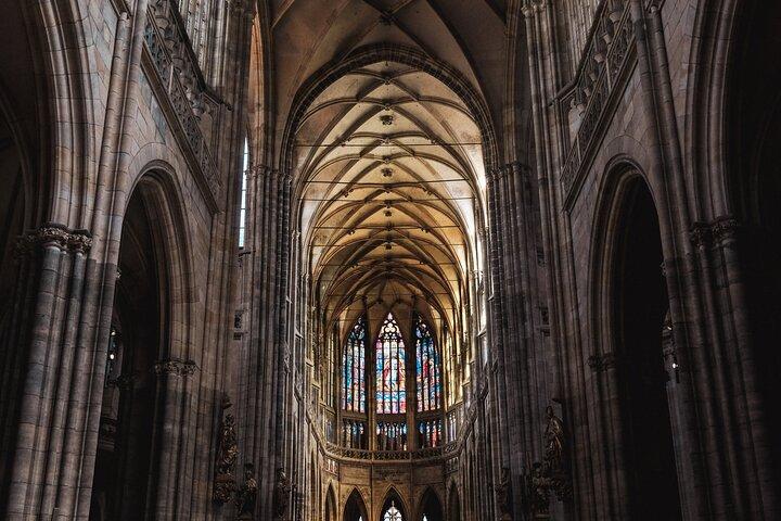 Classic Prague Castle Tour, Strahov Monastery & Castle District
