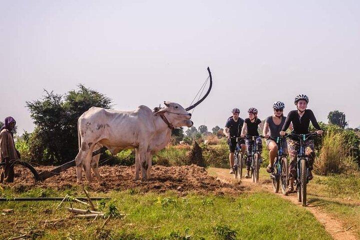 2 Days Phnom Penh Cyclo and Cycling Tour