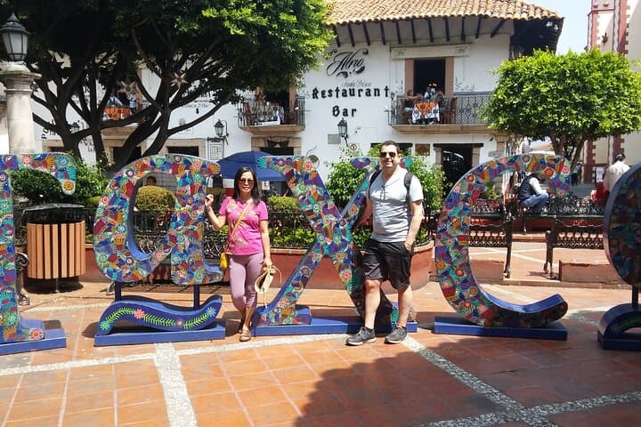 Taxco & Xochicalco Tour from Mexico City