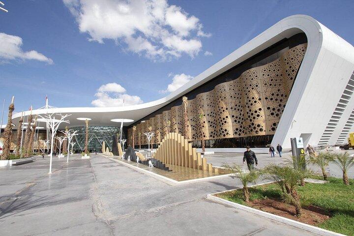 Private transfer from Marrakech Airport to Hotels and Riads in Marrakech medina