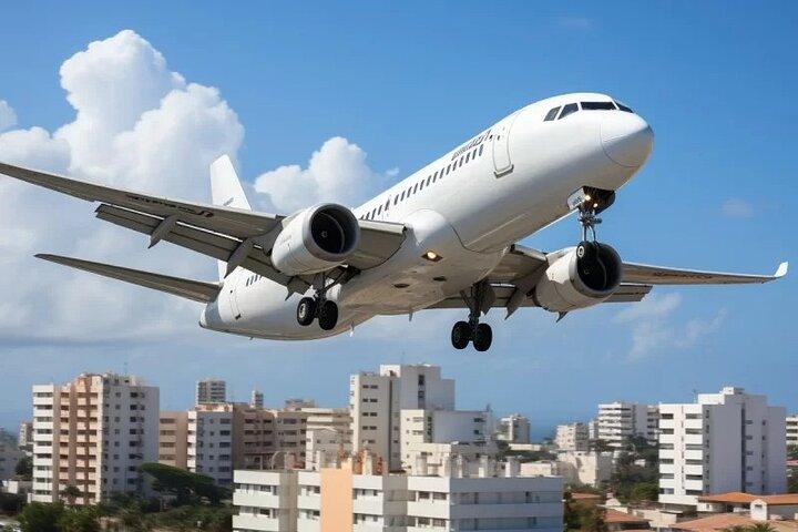 Private transfer from Marrakech Airport to Hotels and Riads in Marrakech medina