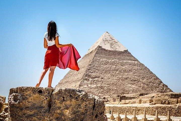 Giza Pyramids and the Egyptian Museum with Camel Ride and Lunch