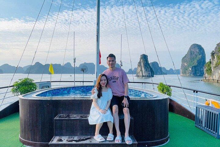 LA CASTA CRUISE - Halong Luxury 5 Star Cruise - Seasonal Jacuzzi