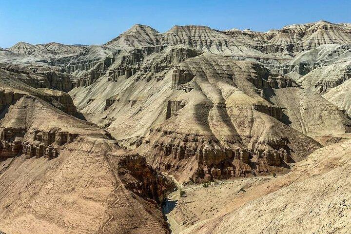 Singing dunes & Aktau mountains group tour to Altyn Emel