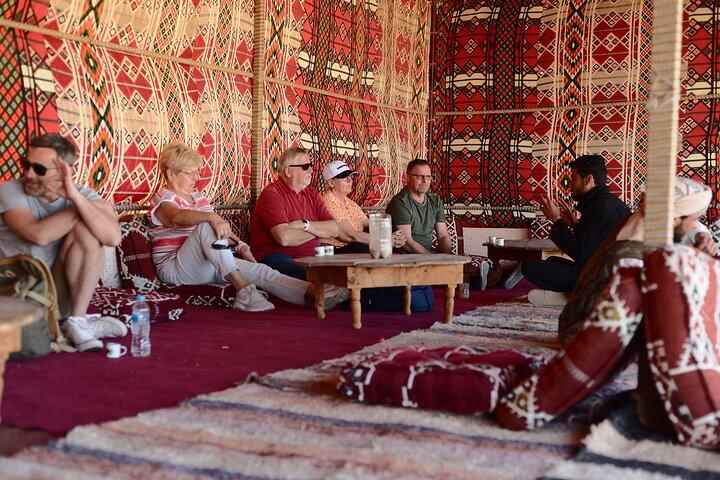 Stargazing in Hurghada Desert with Bedouin Dinner