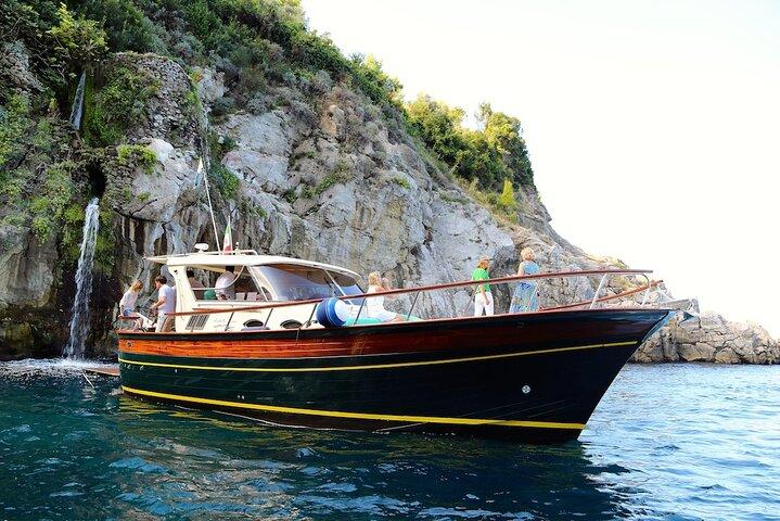 Li Galli Islands and Capri Small Group Boat Tour from Amalfi