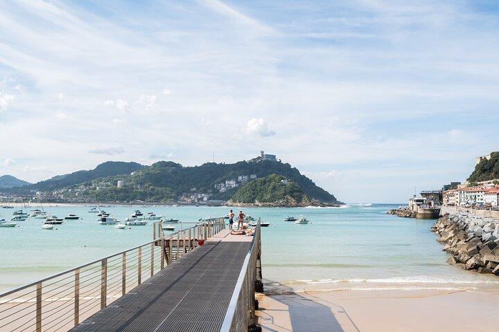 San Sebastian walking tour with pintxo and drink option
