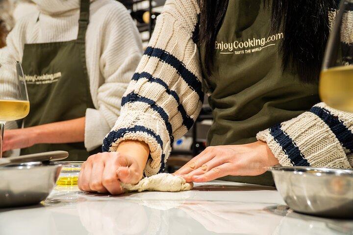 Authentic Roman Pizza, Suppli & Gelato Workshop with Italian Wine