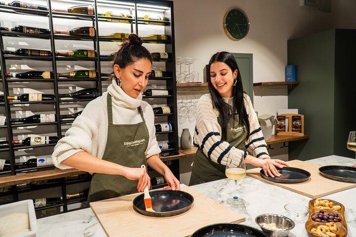 Authentic Roman Pizza, Suppli & Gelato Workshop with Italian Wine