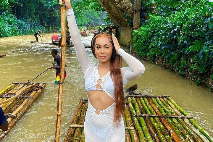 Montego Bay Highlights Tour & Bamboo Rafting from Mobay/ Falmouth