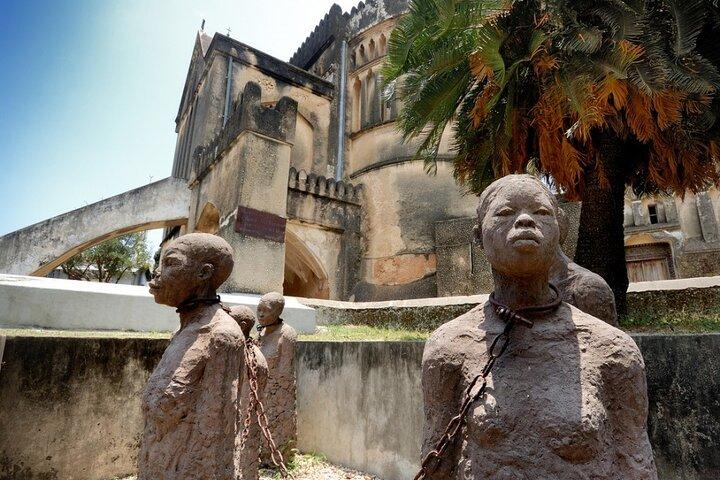 A Private Full Day Tour To Stone Town & Spice Farm