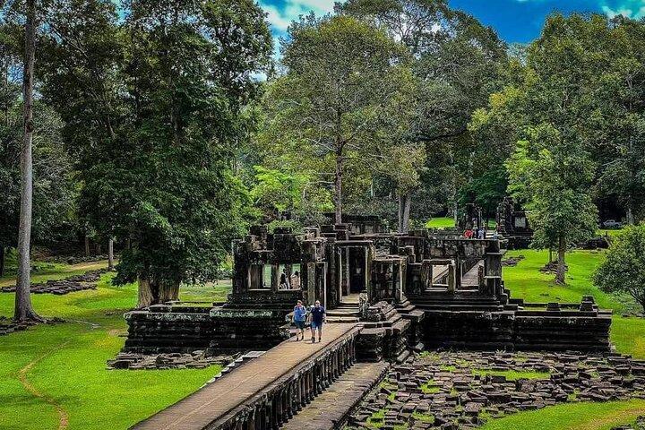 Full Day Private Big Circle of Angkor Archaeological