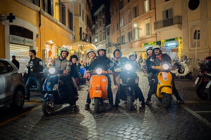 Rome Vespa and Fiat 500 Small Group Tour with Photoshoot option