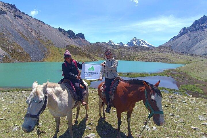 Full-Day Tour to Ausangate 7 Lakes