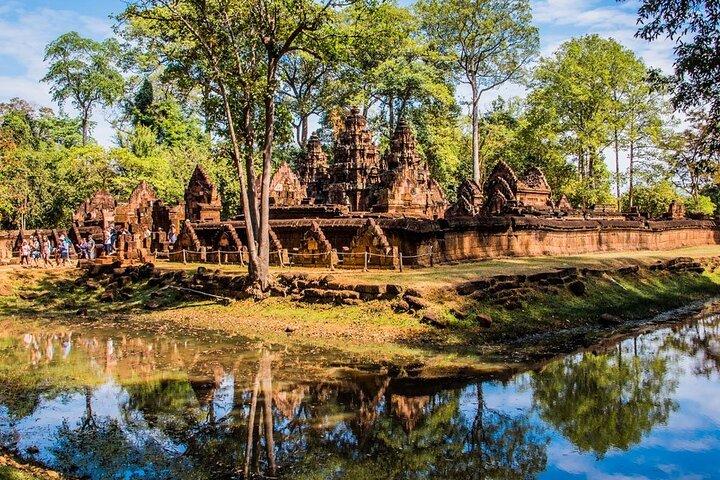 Banteay Srei and Beng Mealea Full Day Private tour