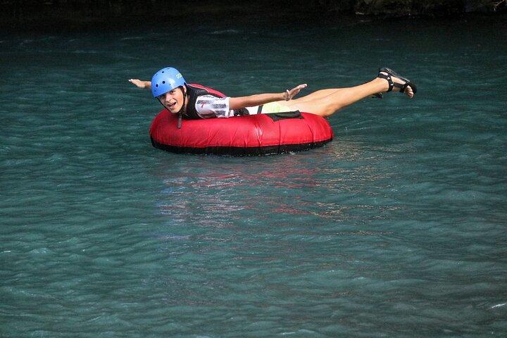 Río Celeste: Tubing Adventure in the Río Celeste