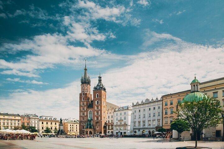 Krakow Must-See Attractions Walking Tour With A Guide