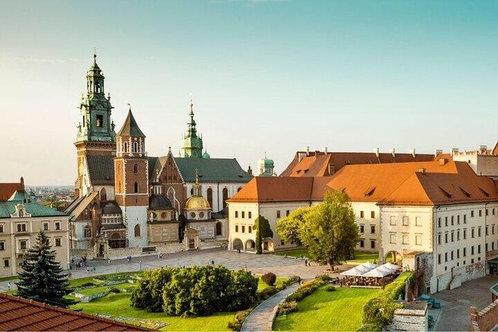 Krakow Must-See Attractions Walking Tour With A Guide