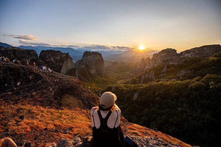 2-Day Guided Tour to Meteora from Athens with Accommodation