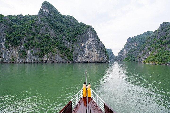 Gratiot Cruise Halong Bay 3-day from Hanoi