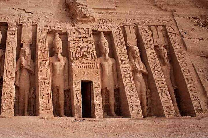 Budget West Bank Tour: Kings Valley, Memnon & Hatshepsut