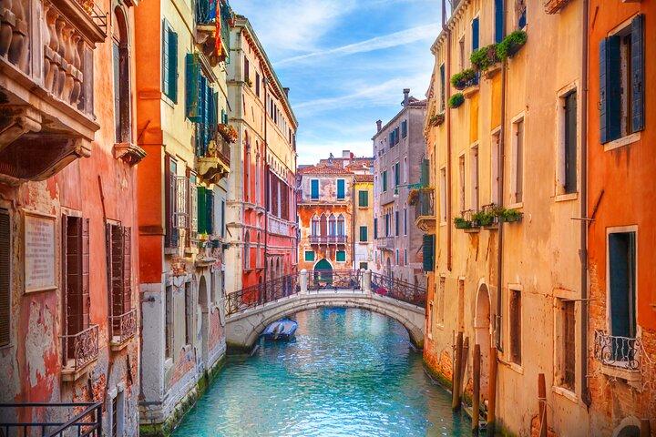 Grand Luxury Venice Tour by Boat and Gondola - Skip the Crowds!