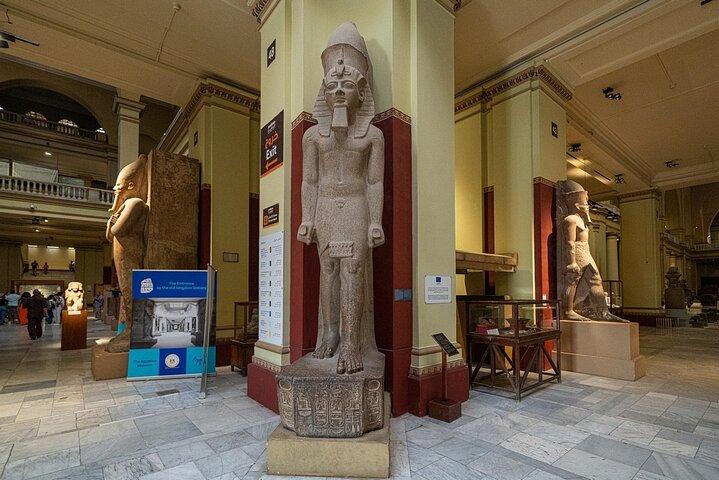Guided Tour of the Giza Pyramids and Egyptian Museum
