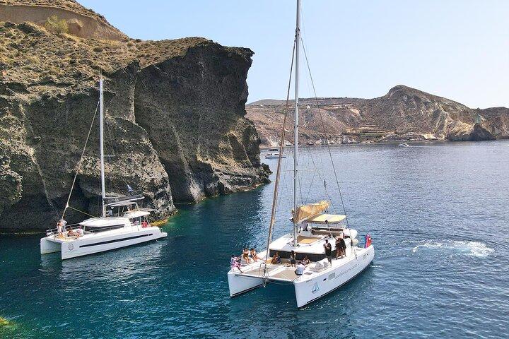 Santorini Catamaran Cruise: with Lunch, BBQ, Open Bar, Transfers