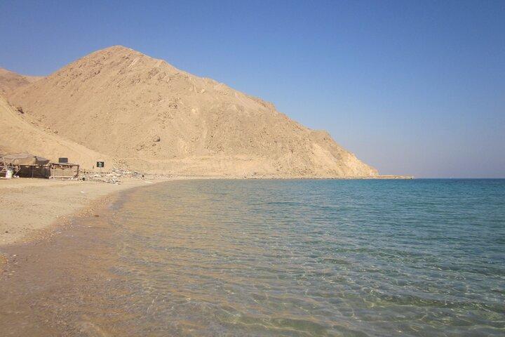 Private Full day Relaxing Tour to El Ein El Sokhna with Pickup