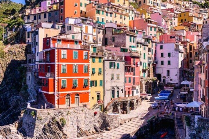 Boat tour 5 Terre from La Spezia : swim, food & drink