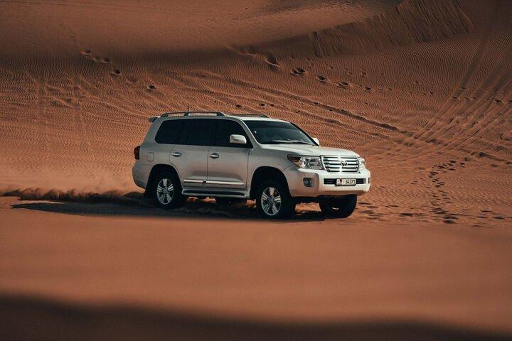 Private Premium Dubai Evening Dune Bashing With Live BBQ