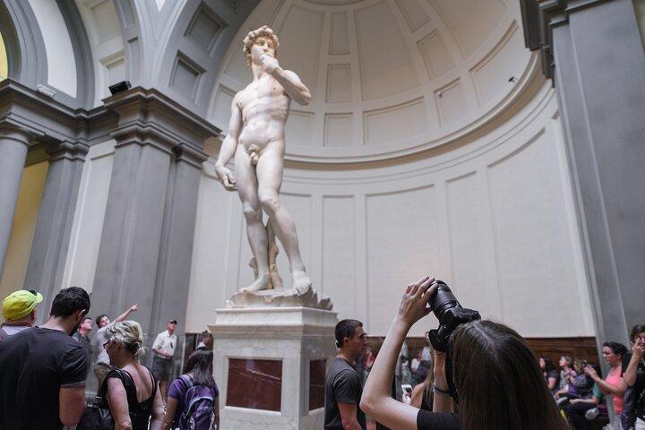 One Day Walking Tour with Accademia & Uffizi Gallery in Florence