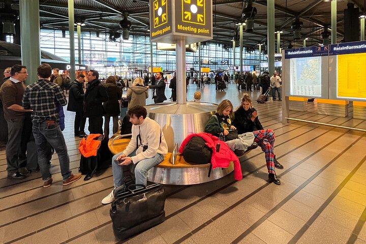Private departure transfer from Amsterdam to Schiphol Airport (AMS)