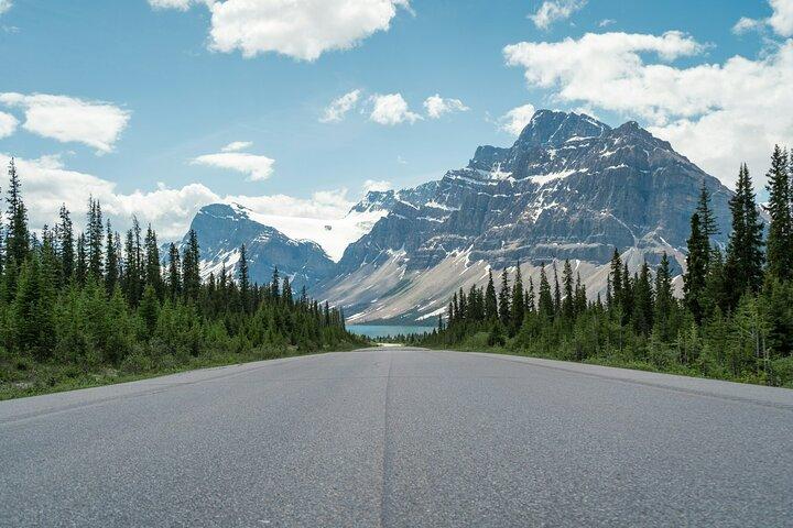 Columbia icefield, Parkway 93, Bow Lake, Peyto Lake Tour