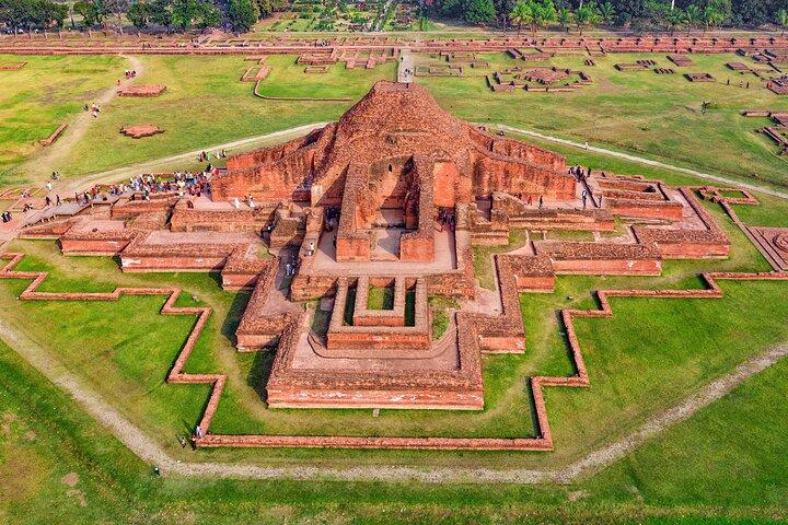 Private Luxury Varendra Odyssey – 3 Day Tour