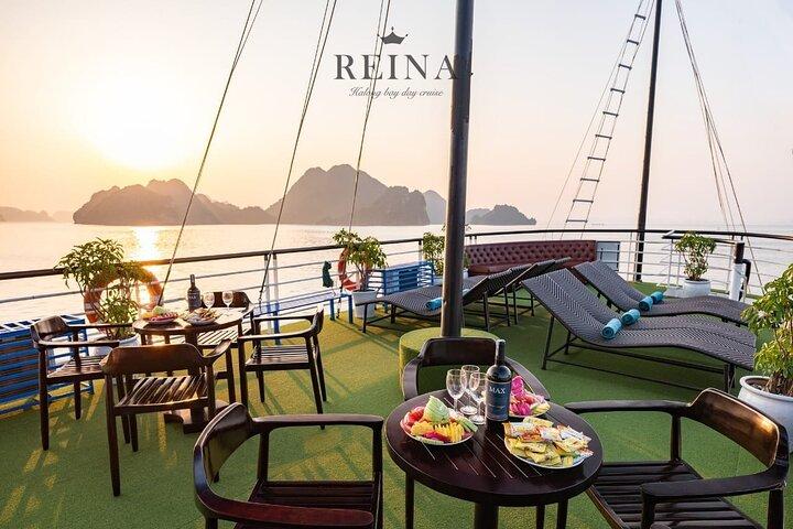 From Hanoi: Ha Long Bay Day tour 4-Star with Kayaking