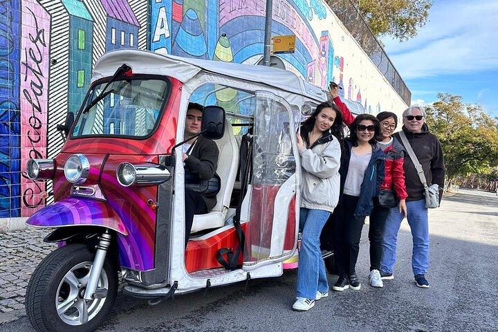 Private Tour Guide in Lisbon with Tuk Tuk