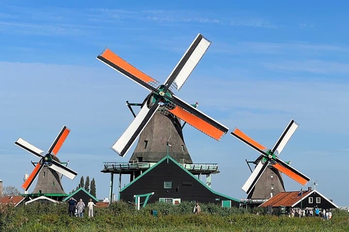 From Amsterdam: Zaanse Schans, Volendam, Giethoorn with Boat Tour