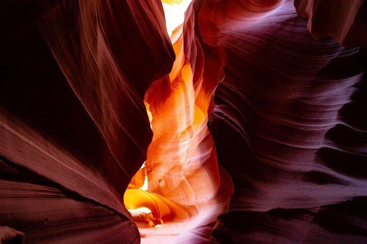 Upper Antelope Canyon & Horseshoe Bend from Las Vegas with Lunch